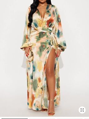 New! Gorgeous dress!